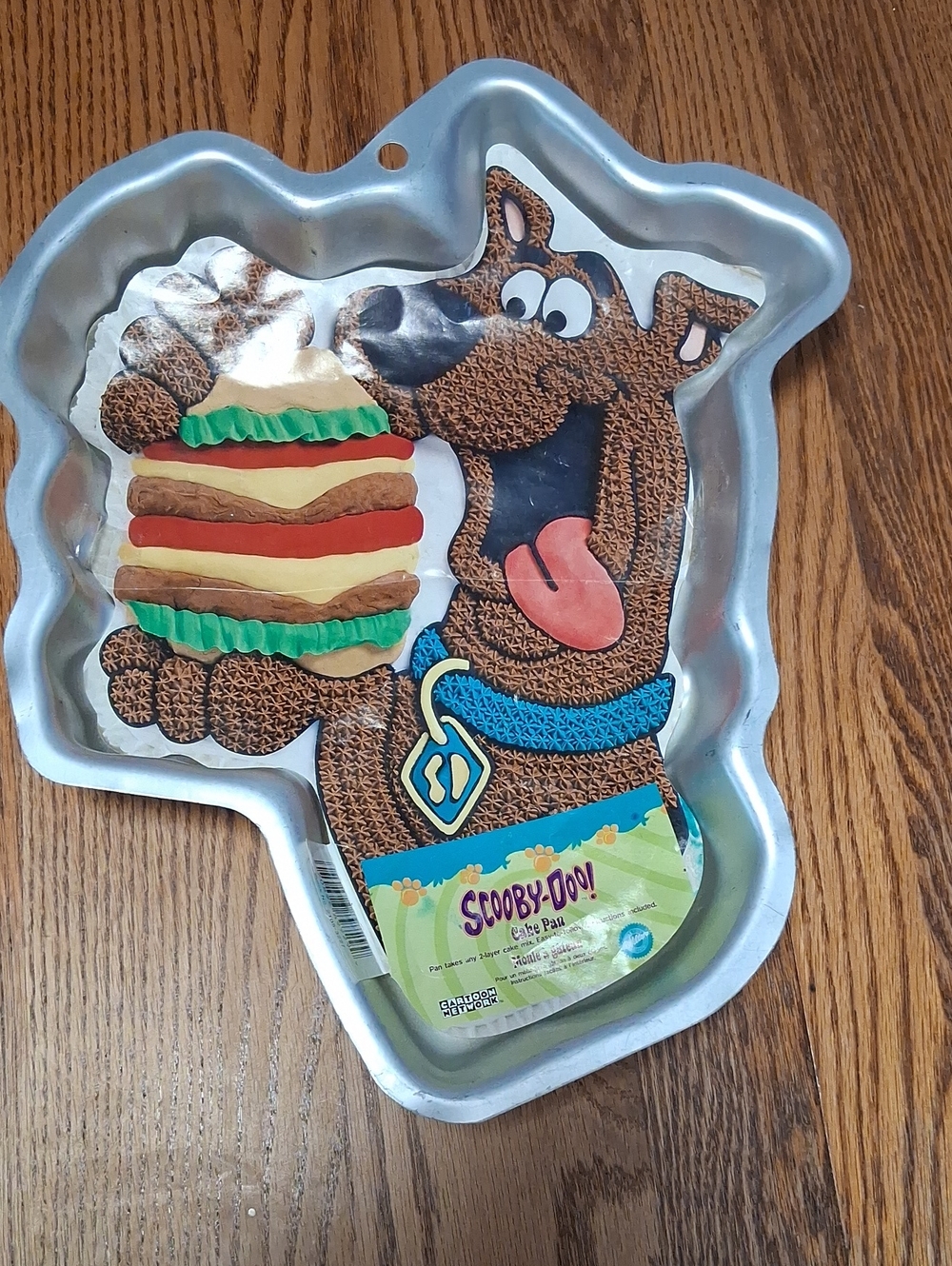 Vintage Wilton Scooby-Doo Hamburger Cake Pan (2004) #2105-3227